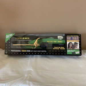 HOT TOOLS Professional Ribbon curling iron Model 1143R NEW